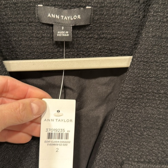 Ann Taylor Tweed Fitted V-Neck Jacket - Picture 8 of 11